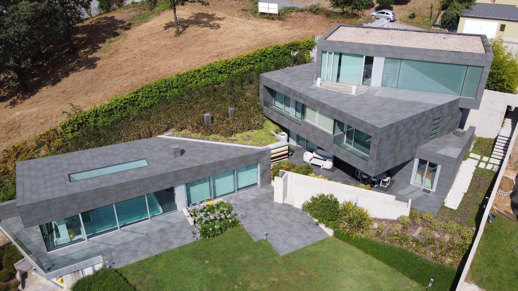 Vivienda contemporánea con dron Vivienda contemporánea con dron
